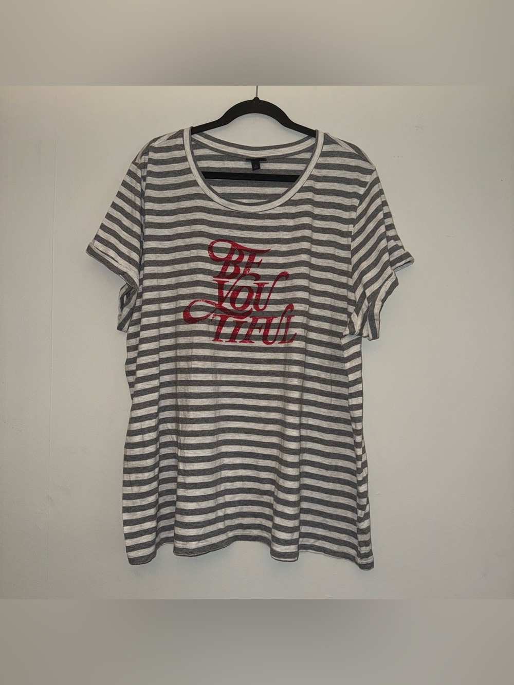 TORRID white and gray striped tee plus size 4 (4X) ✨